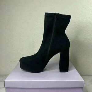 MADDEN GIRL Black Orchid  Suede Booties Size 10 M